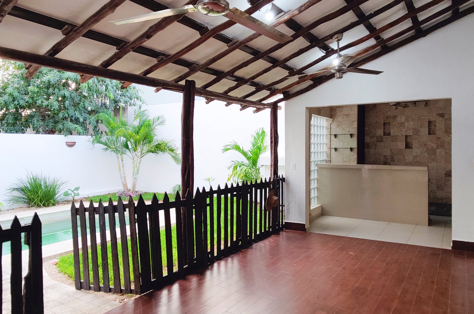 1242-47767-Casa-en-renta-en-Montecristo-Mérida-con-cuatro-habitaciones-alberca-y-paneles_(58).jpg