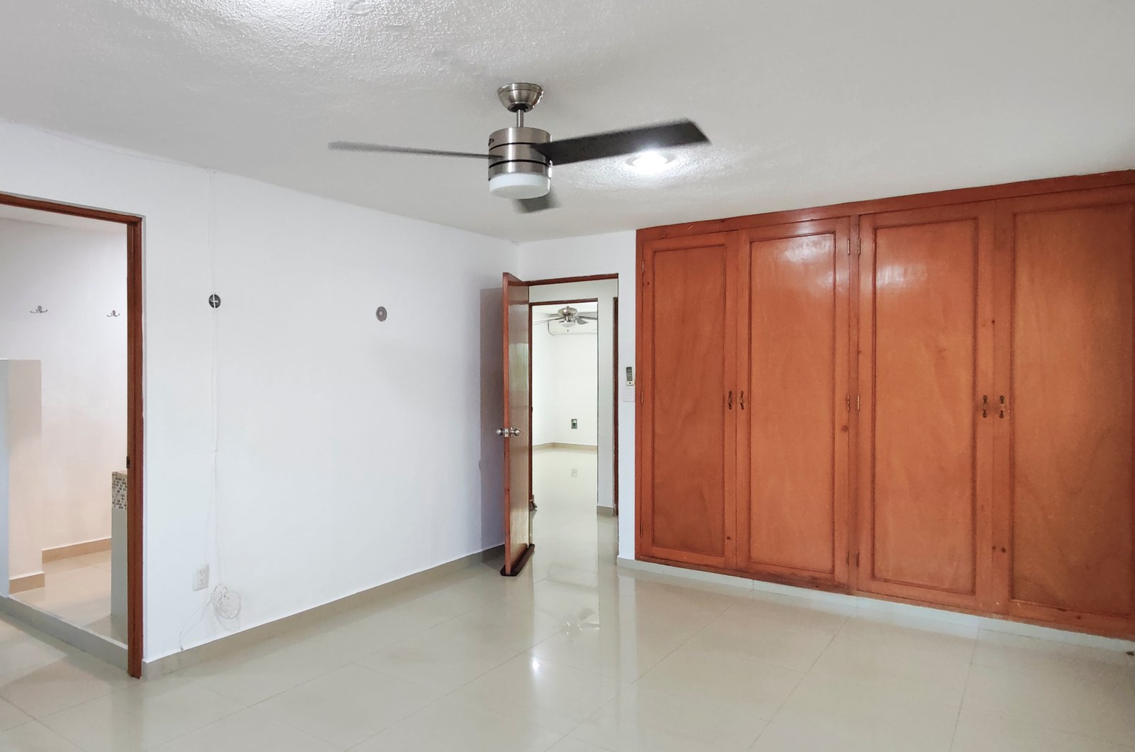 1242-47782-Casa-en-renta-en-Montecristo-Mérida-con-cuatro-habitaciones-alberca-y-paneles_(73).jpg