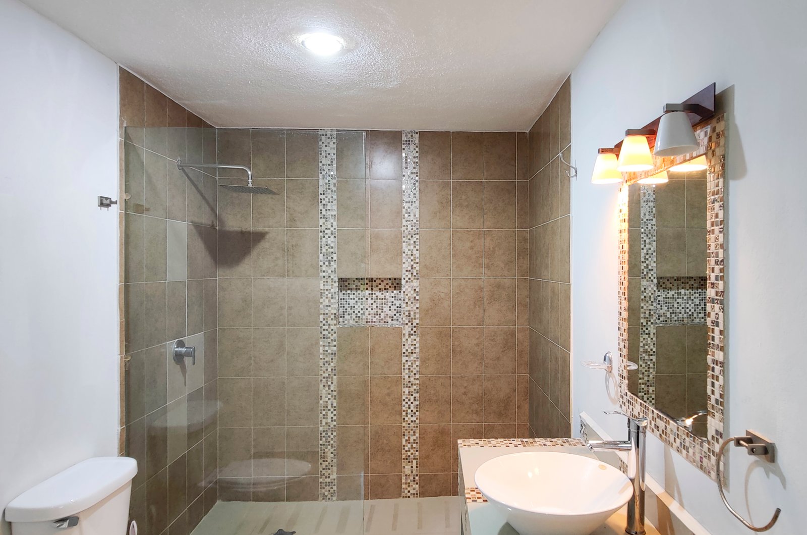1242-47783-Casa-en-renta-en-Montecristo-Mérida-con-cuatro-habitaciones-alberca-y-paneles_(74).jpg