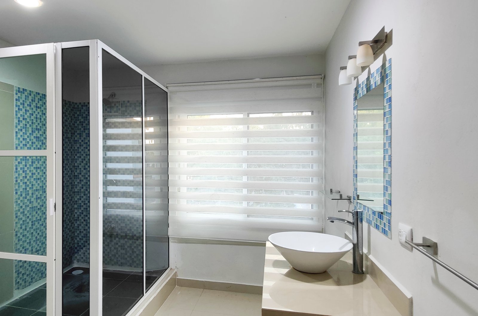 1242-47790-Casa-en-renta-en-Montecristo-Mérida-con-cuatro-habitaciones-alberca-y-paneles_(81).jpg