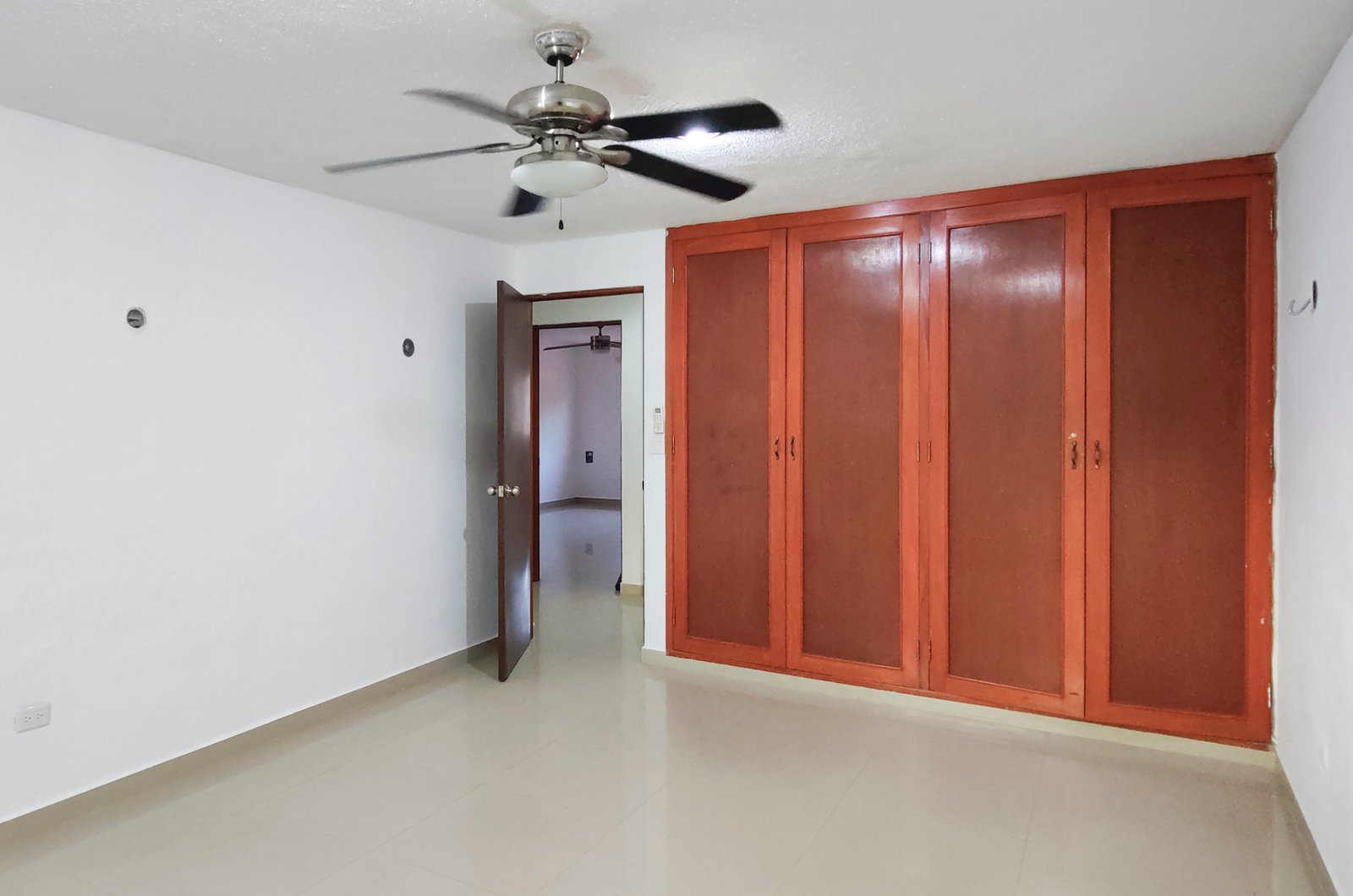 1242-47795-Casa-en-renta-en-Montecristo-Mérida-con-cuatro-habitaciones-alberca-y-paneles_(86).jpg