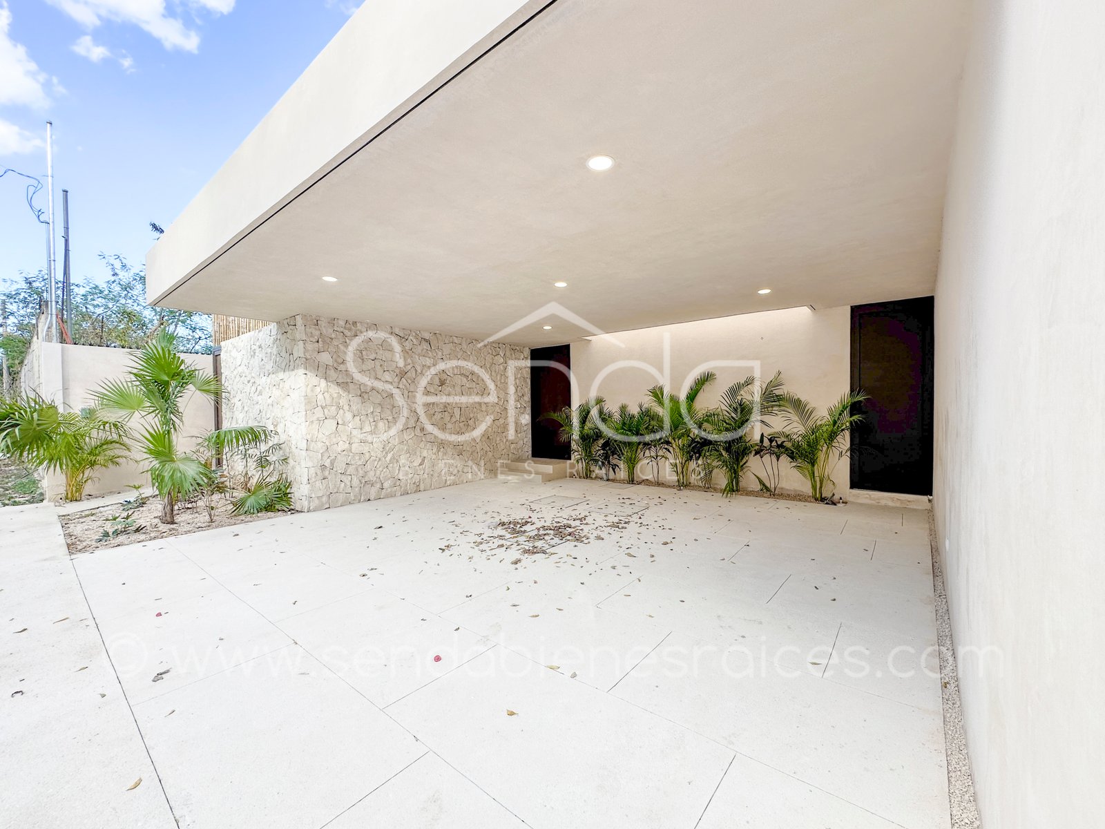 1468-47700--Casa-Tiki-Tiki-en-venta-de-una-planta-en-Cholul-Mérida-3-habitaciones-y-alberca_(60).jpg