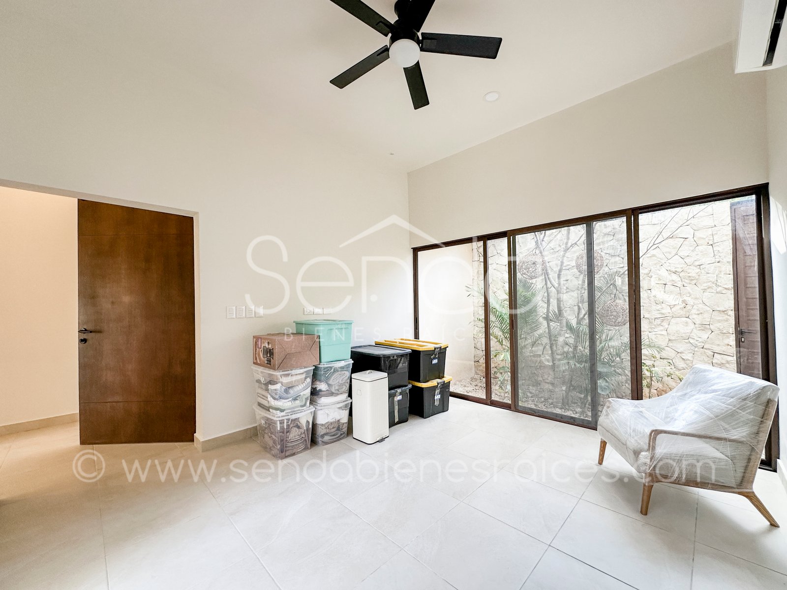 1468-47704--Casa-Tiki-Tiki-en-venta-de-una-planta-en-Cholul-Mérida-3-habitaciones-y-alberca_(64).jpg