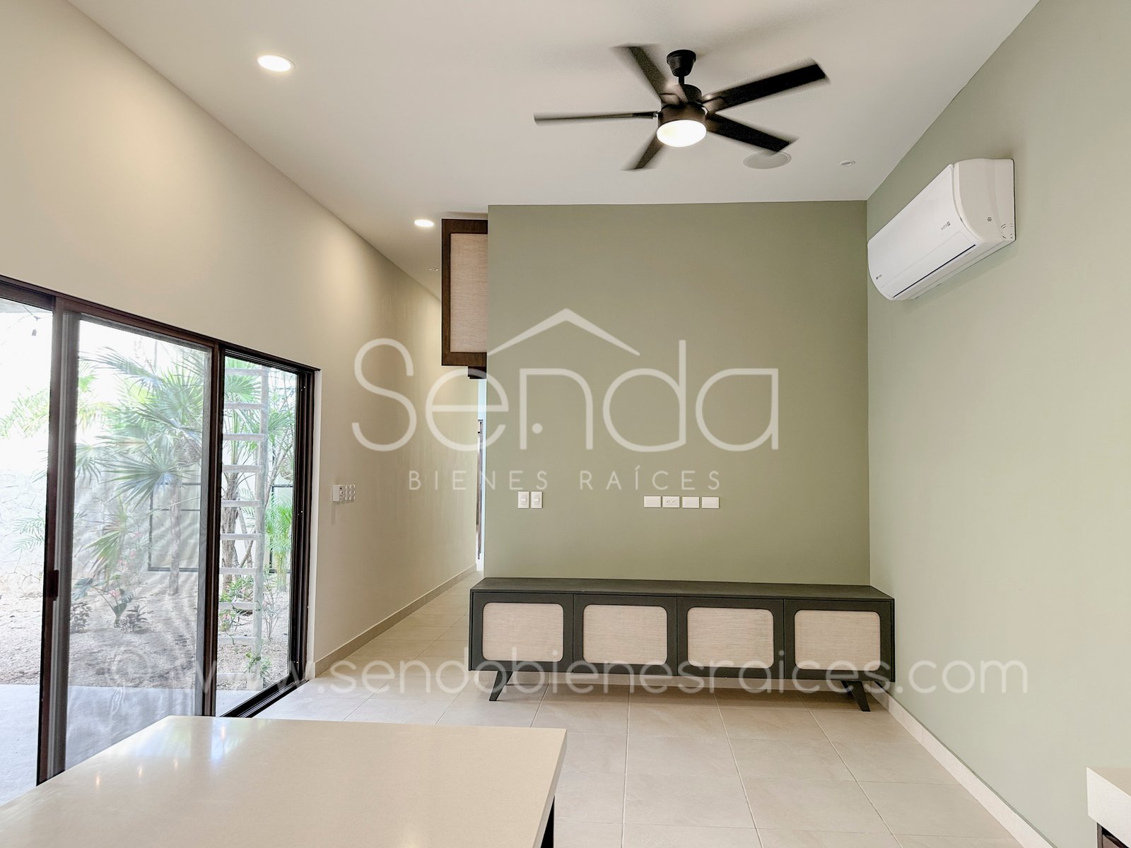 1468-47711--Casa-Tiki-Tiki-en-venta-de-una-planta-en-Cholul-Mérida-3-habitaciones-y-alberca_(71).jpg