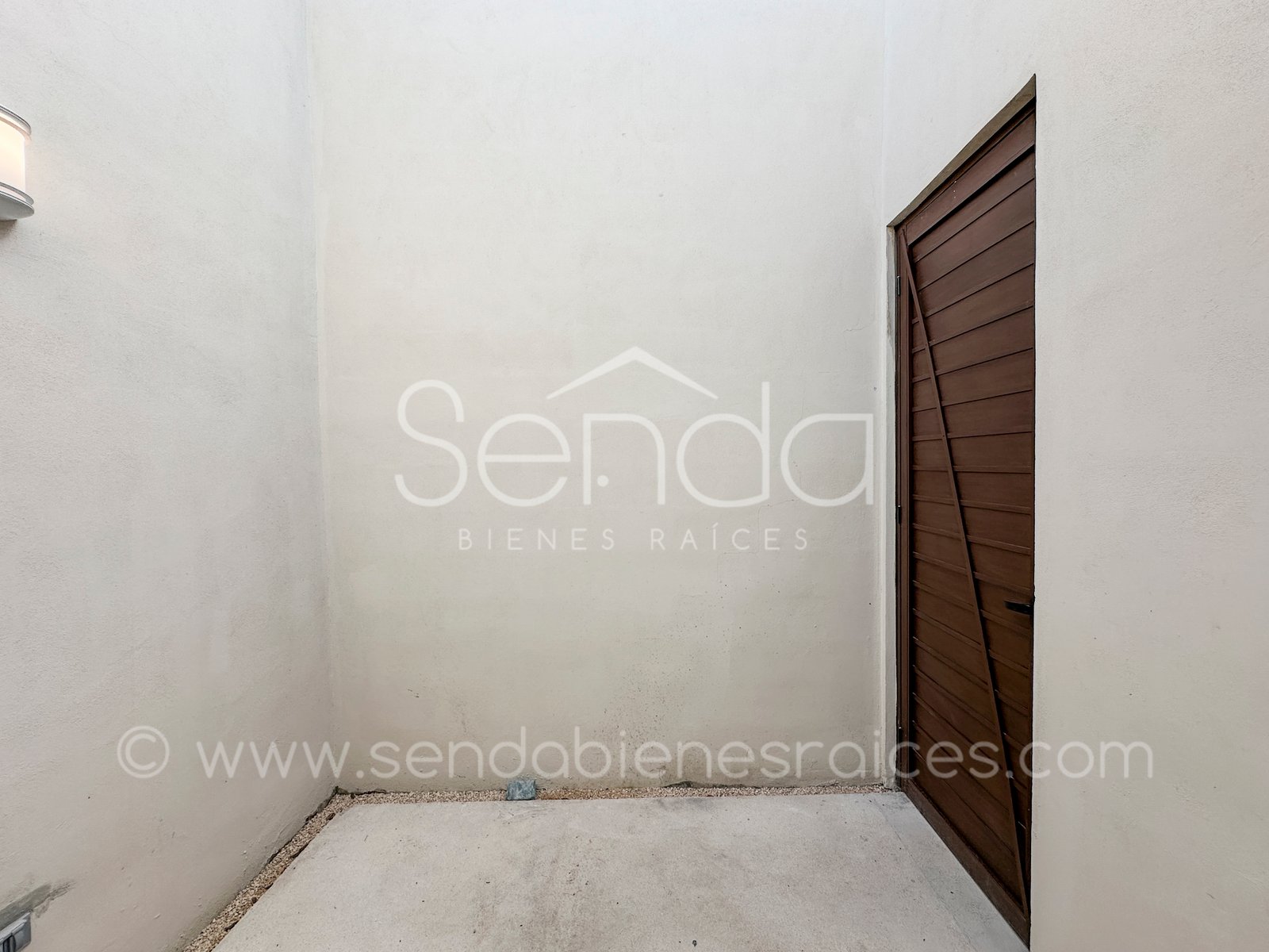 1468-47715--Casa-Tiki-Tiki-en-venta-de-una-planta-en-Cholul-Mérida-3-habitaciones-y-alberca_(75).jpg