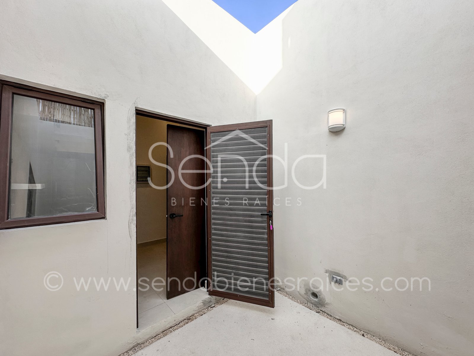 1468-47716--Casa-Tiki-Tiki-en-venta-de-una-planta-en-Cholul-Mérida-3-habitaciones-y-alberca_(76).jpg