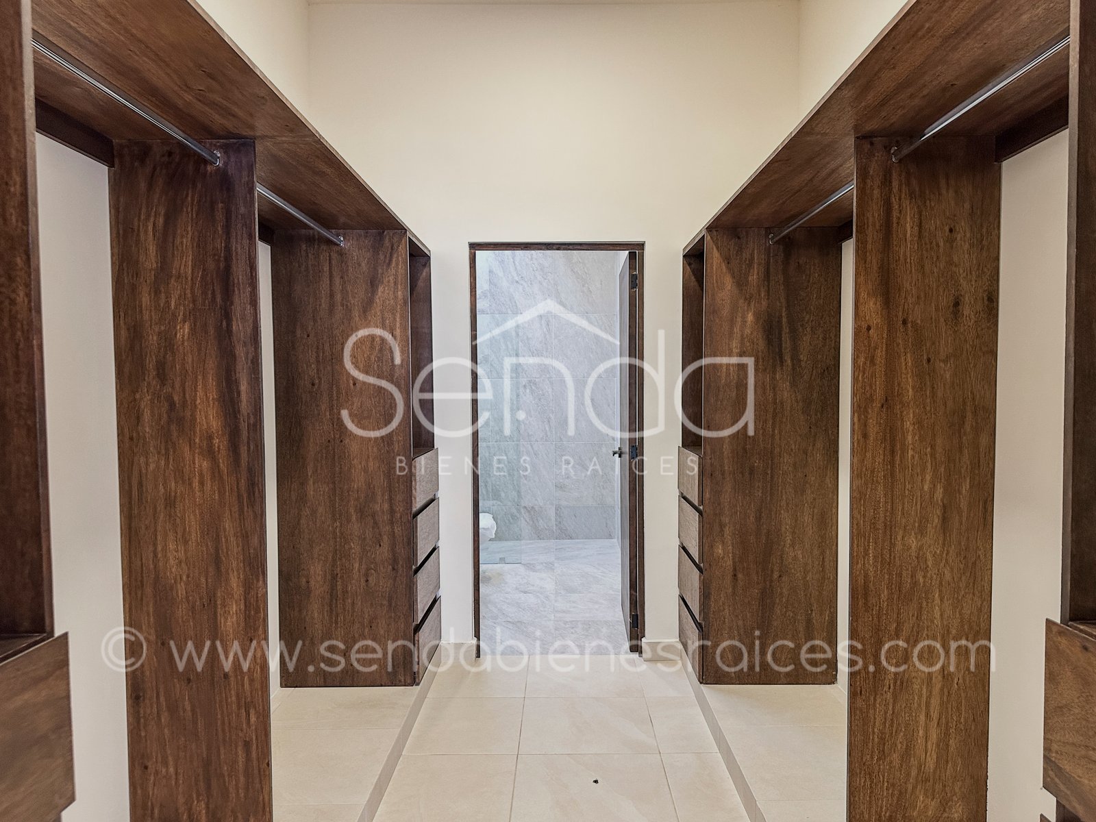 1468-47720--Casa-Tiki-Tiki-en-venta-de-una-planta-en-Cholul-Mérida-3-habitaciones-y-alberca_(80).jpg
