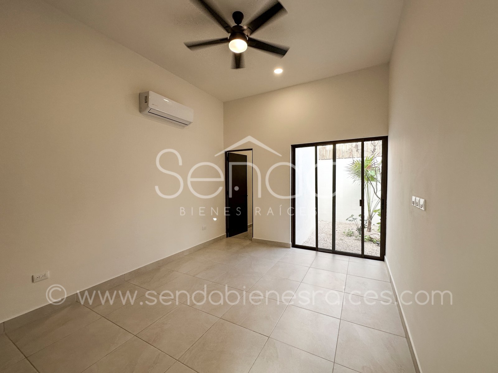 1468-47731--Casa-Tiki-Tiki-en-venta-de-una-planta-en-Cholul-Mérida-3-habitaciones-y-alberca_(91).jpg