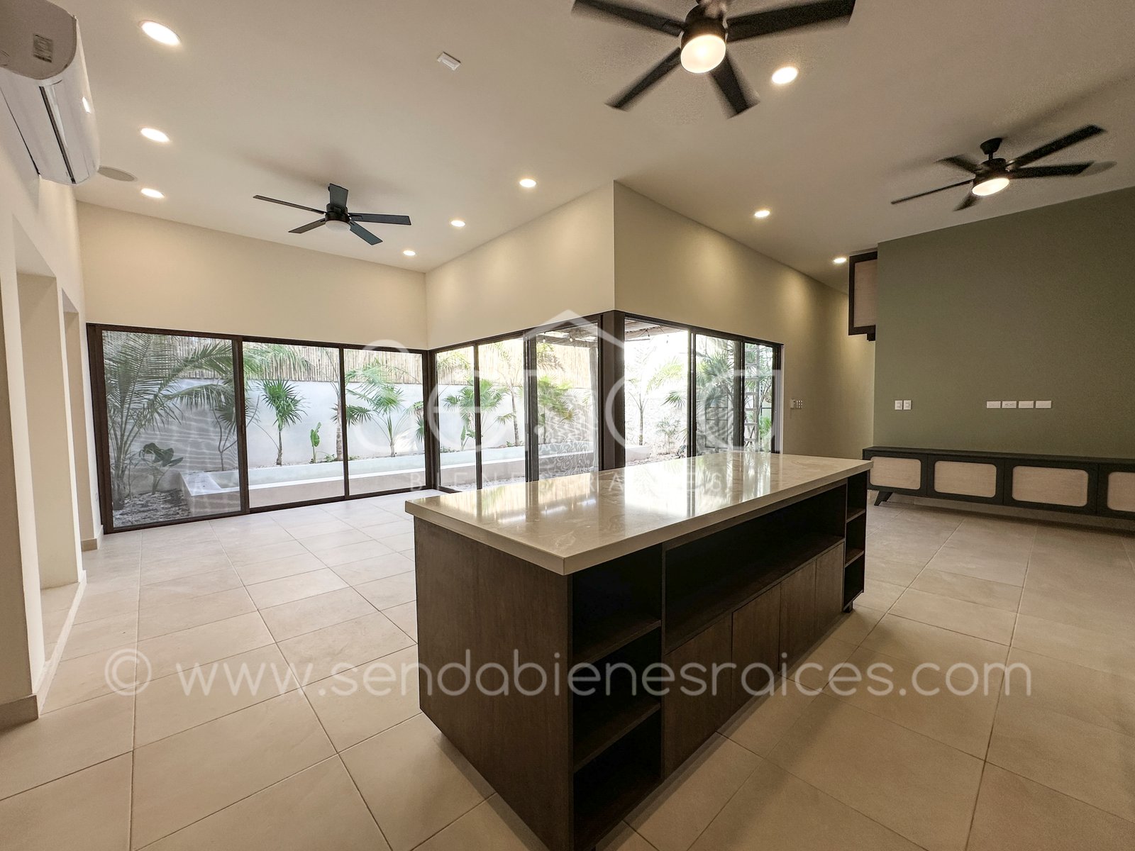 1468-47739--Casa-Tiki-Tiki-en-venta-de-una-planta-en-Cholul-Mérida-3-habitaciones-y-alberca_(99).jpg