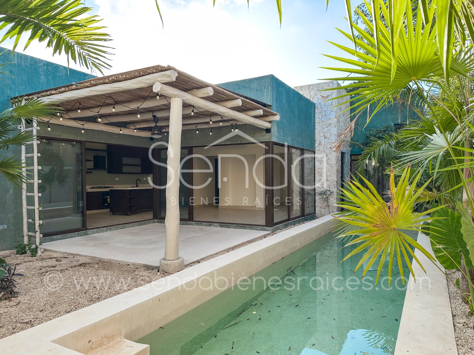 1468-47743--Casa-Tiki-Tiki-en-venta-de-una-planta-en-Cholul-Mérida-3-habitaciones-y-alberca_(103).jpg