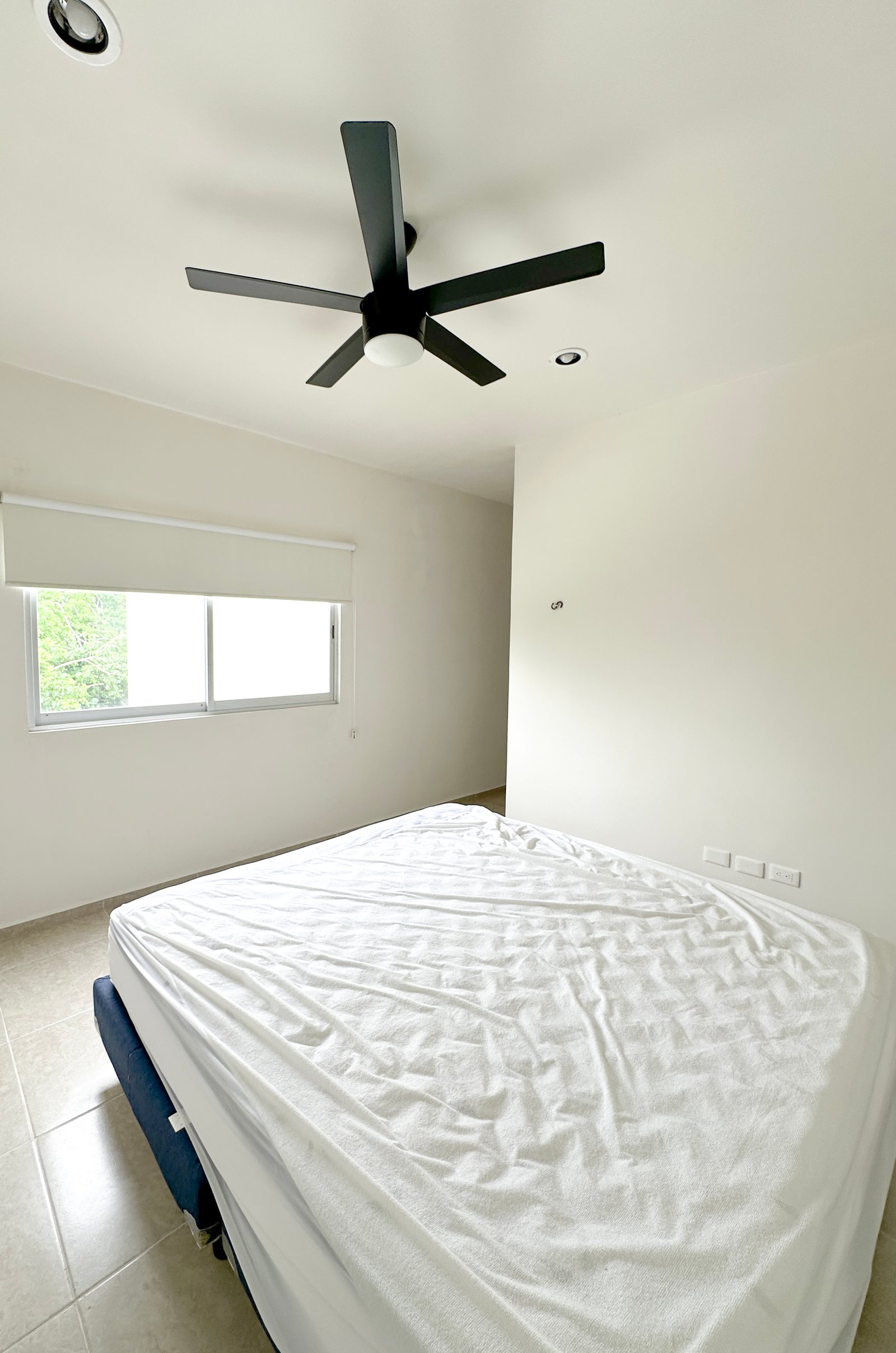 1596-44985-Casa-en-Renta-3-Habitaciones-con-Amplío-Jardín_en_Conkal-al-Norte-de-merida_(6).jpg