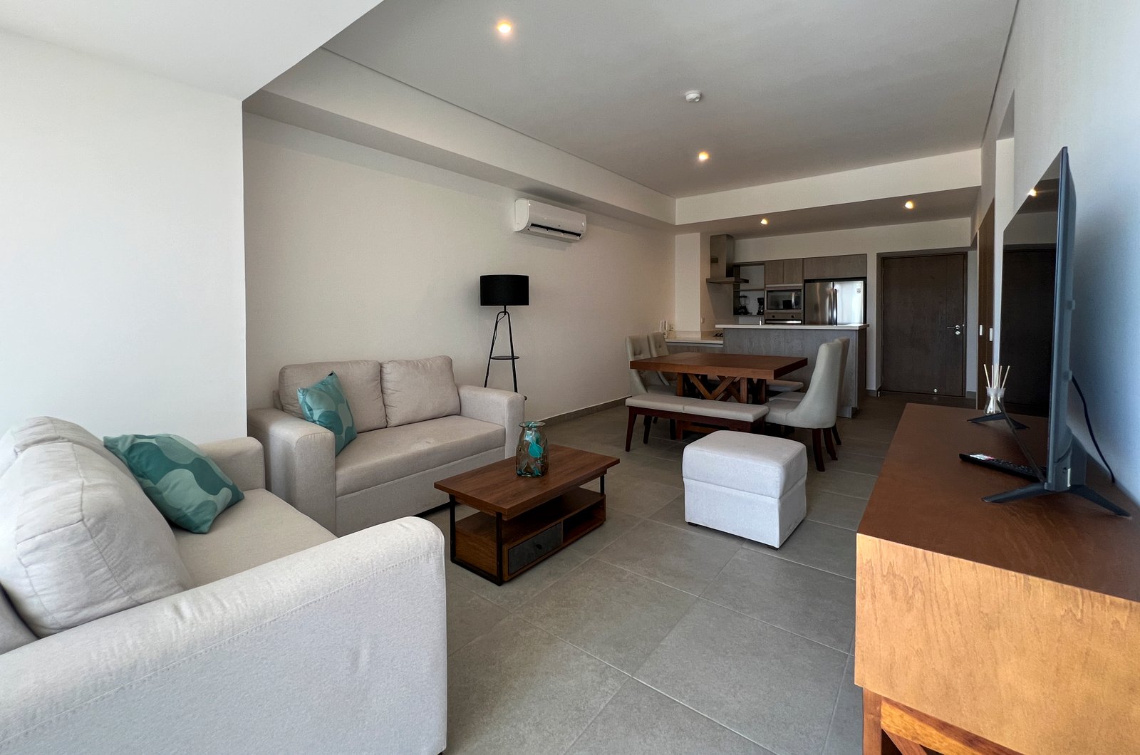 1604-55235-Departamento-en-Venta-en-Via-Montejo-de-3-Recamaras-Equipado_(3).jpg