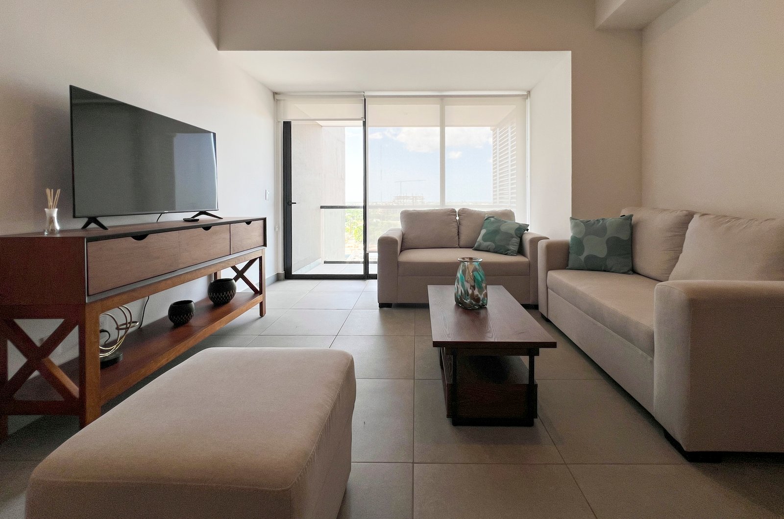 1604-55244-Departamento-en-Venta-en-Via-Montejo-de-3-Recamaras-Equipado_(9).jpg