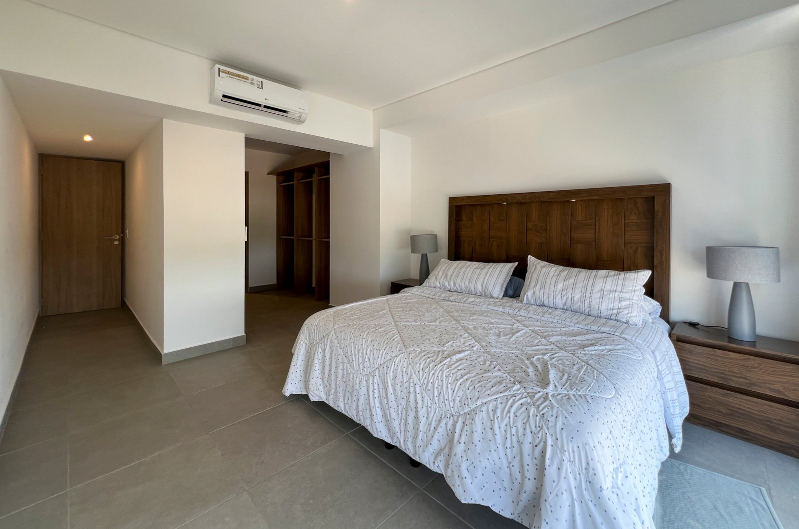 1604-55255-Departamento-en-Venta-en-Via-Montejo-de-3-Recamaras-Equipado_(21).jpg