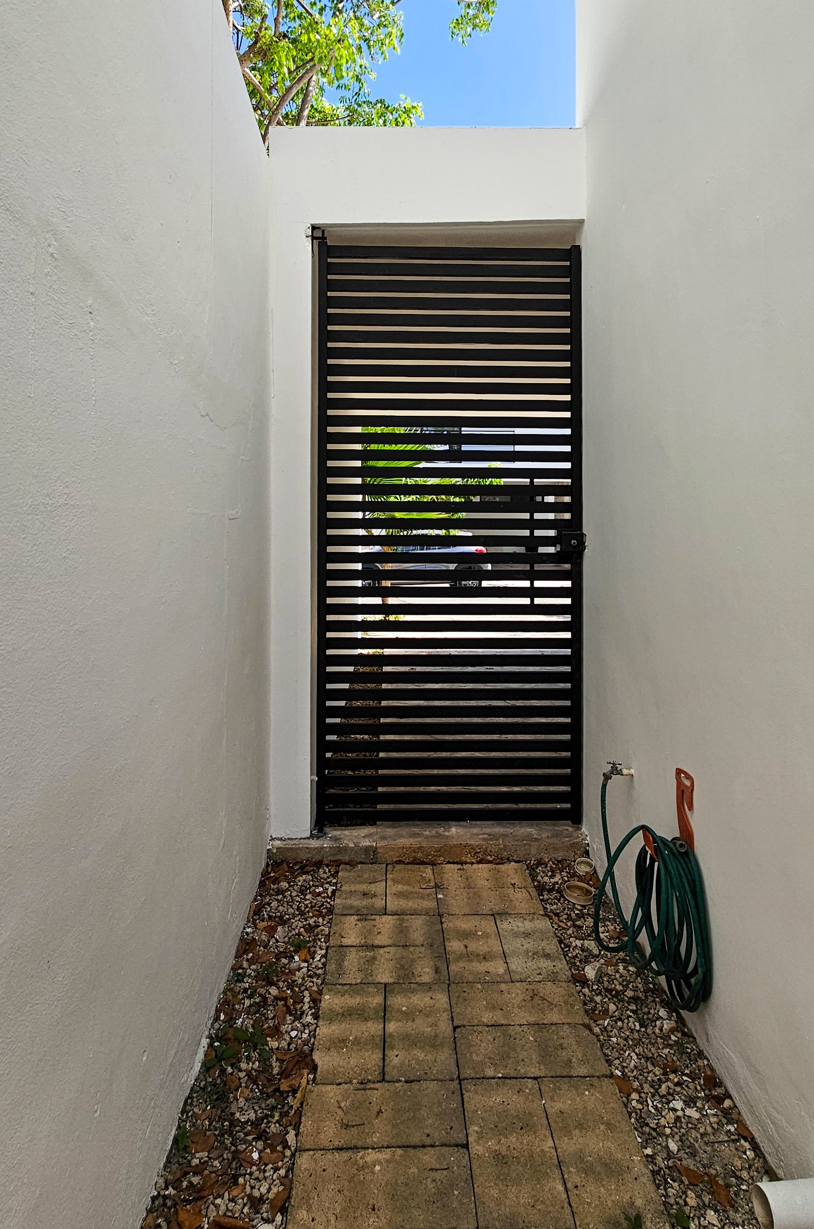 1936-53043-Casa-en-Venta-en-Real-Montejo-Merida-con-cochera-techada-3-recamaras-y-alberca_(13).jpg