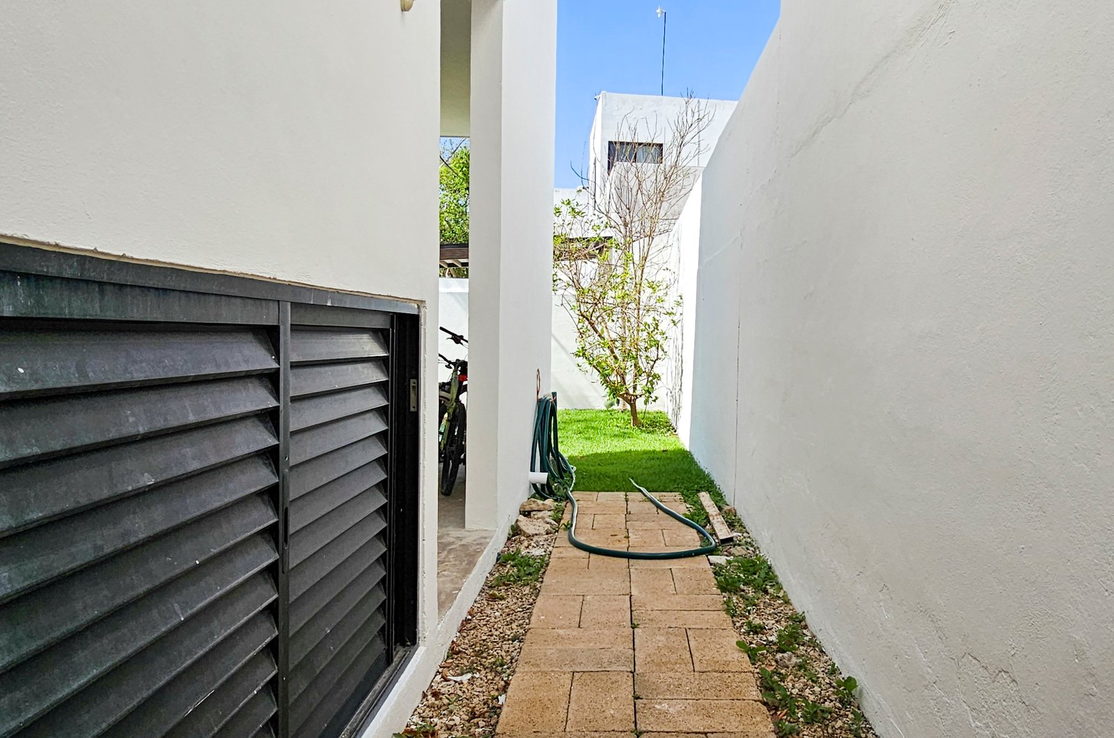 1936-53044-Casa-en-Venta-en-Real-Montejo-Merida-con-cochera-techada-3-recamaras-y-alberca_(14).jpg