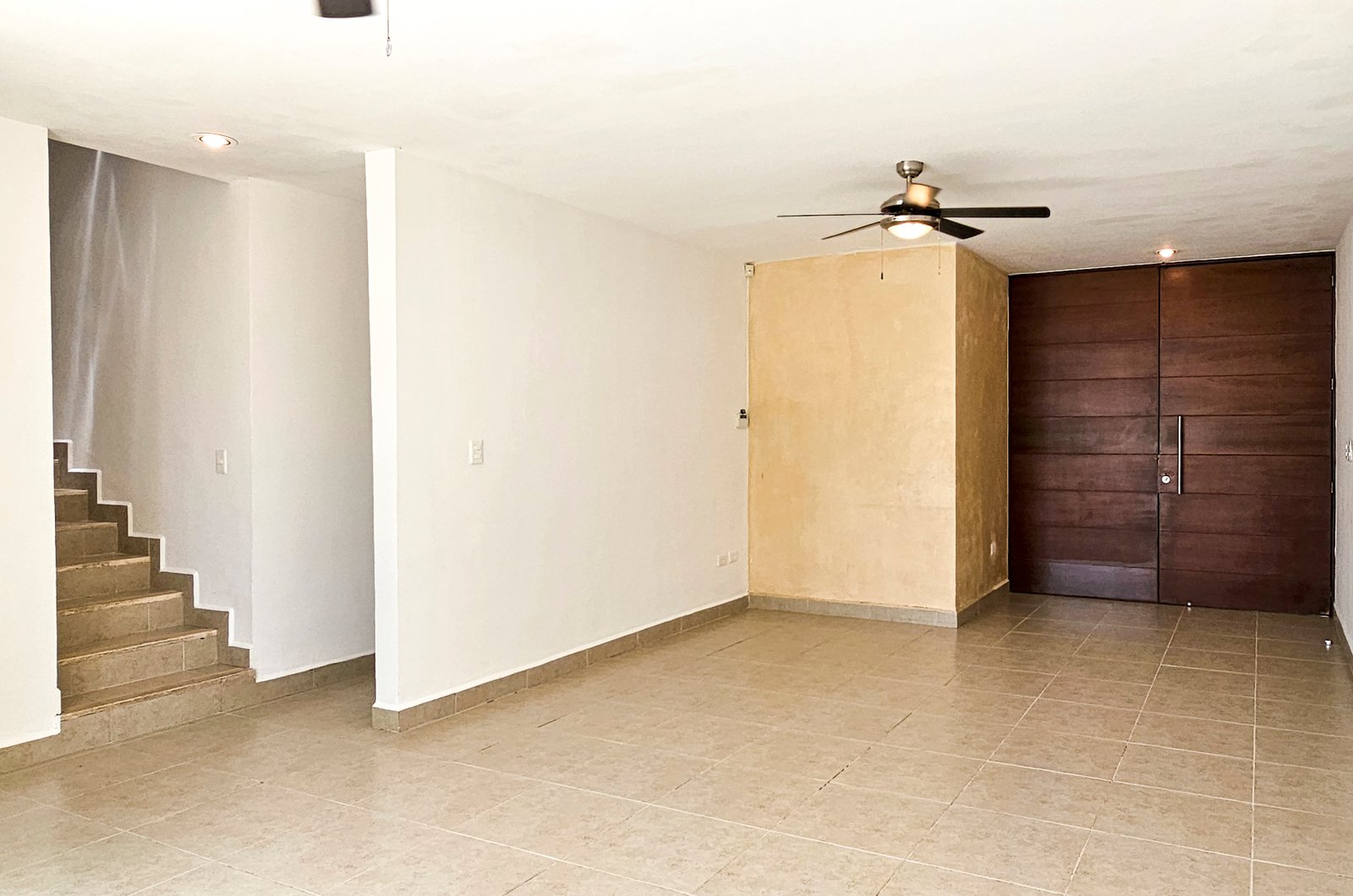 1936-54662-Casa-en-Venta-en-Real-Montejo-Mérida-con-cochera-techada-3-recámaras-y-alberca_(9).jpg