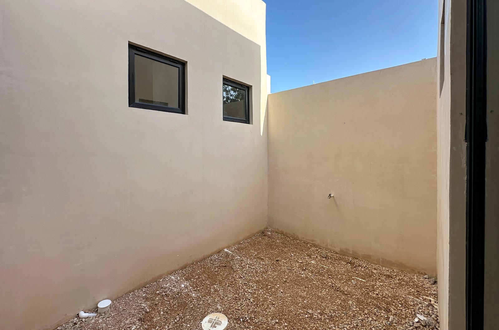 2000-54326-Casa-en-Renta-de-un-piso-con-2-habitaciones-y-alberca-en-Conkal-20_(18).jpg