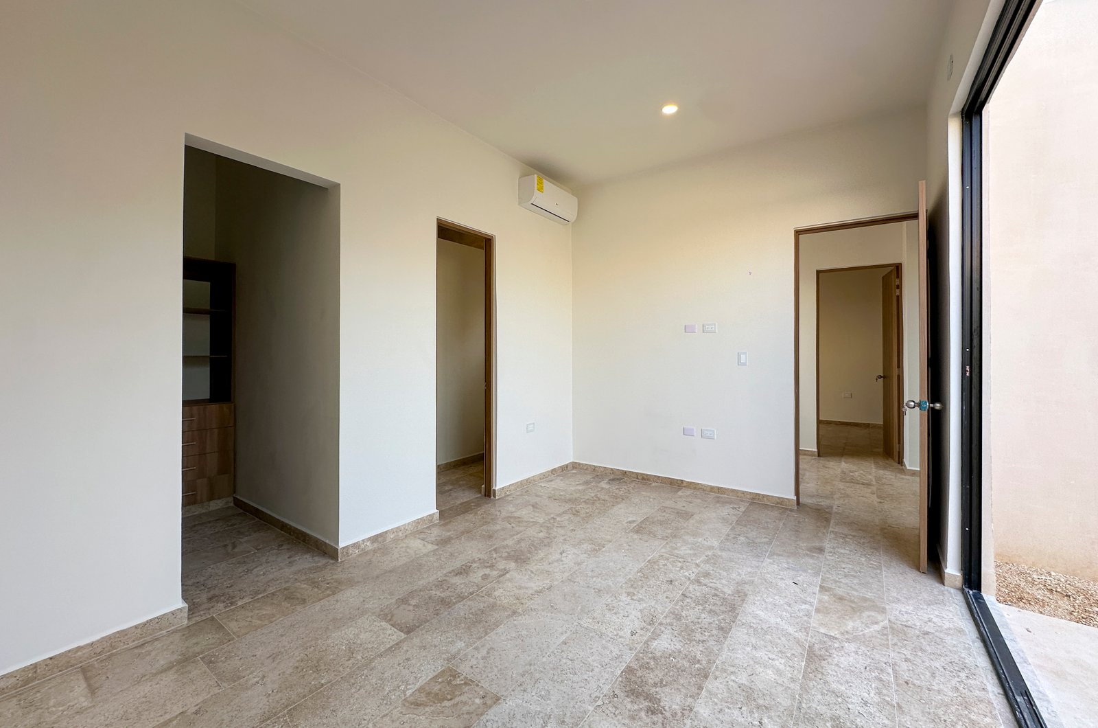 2000-54330-Casa-en-Renta-de-un-piso-con-2-habitaciones-y-alberca-en-Conkal-20_(21).jpg
