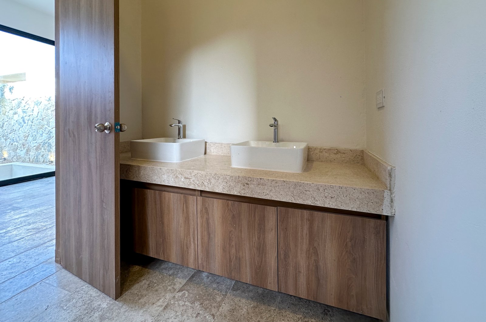 2000-54334-Casa-en-Renta-de-un-piso-con-2-habitaciones-y-alberca-en-Conkal-20_(25).jpg
