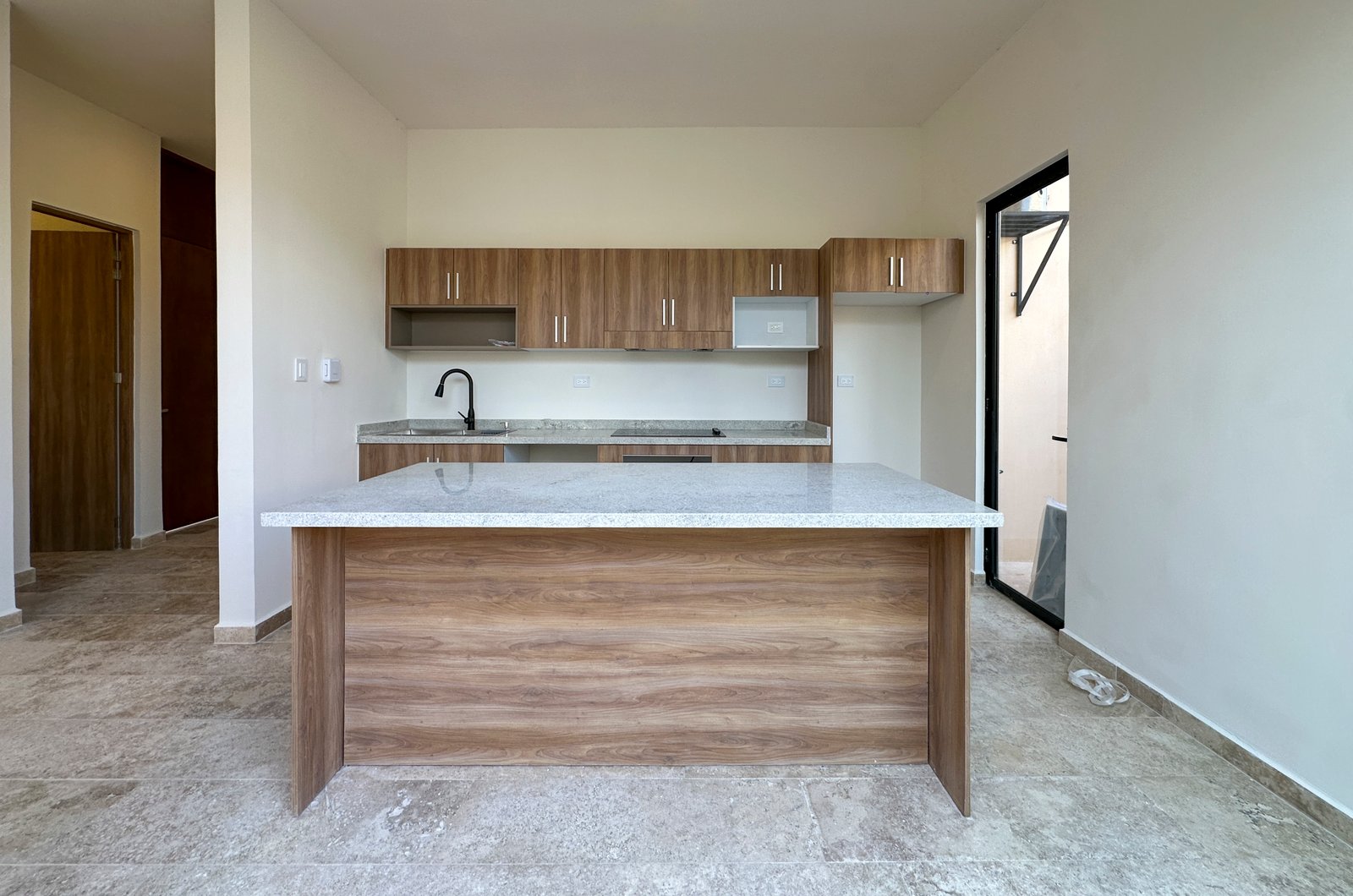 2000-54339-Casa-en-Renta-de-un-piso-con-2-habitaciones-y-alberca-en-Conkal-20_(30).jpg