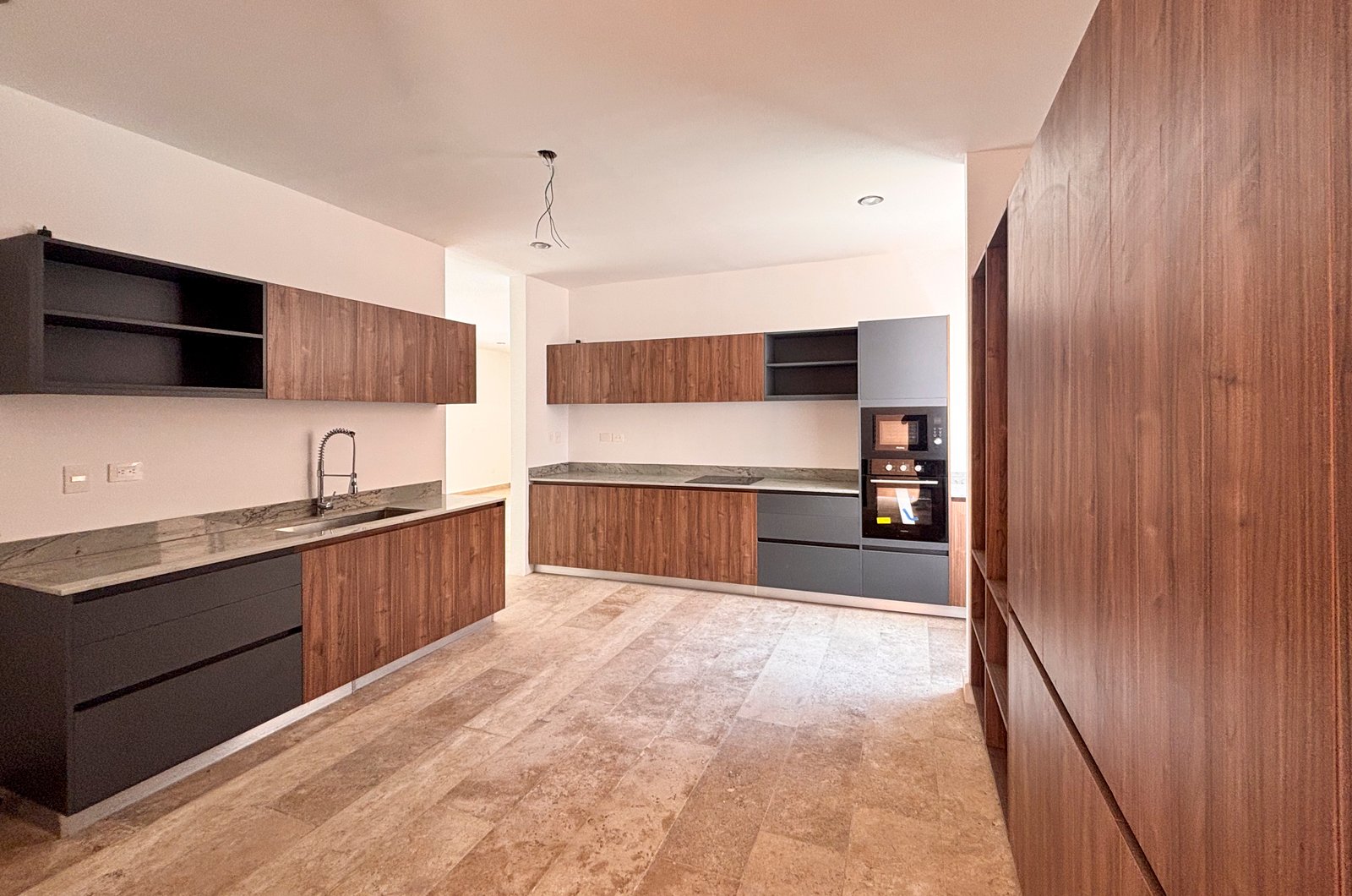 2009-54243-Casa-en-venta-en-el-norte-de-Mérida-Cholul-de-3-recámaras-con-estudio_(34).jpg