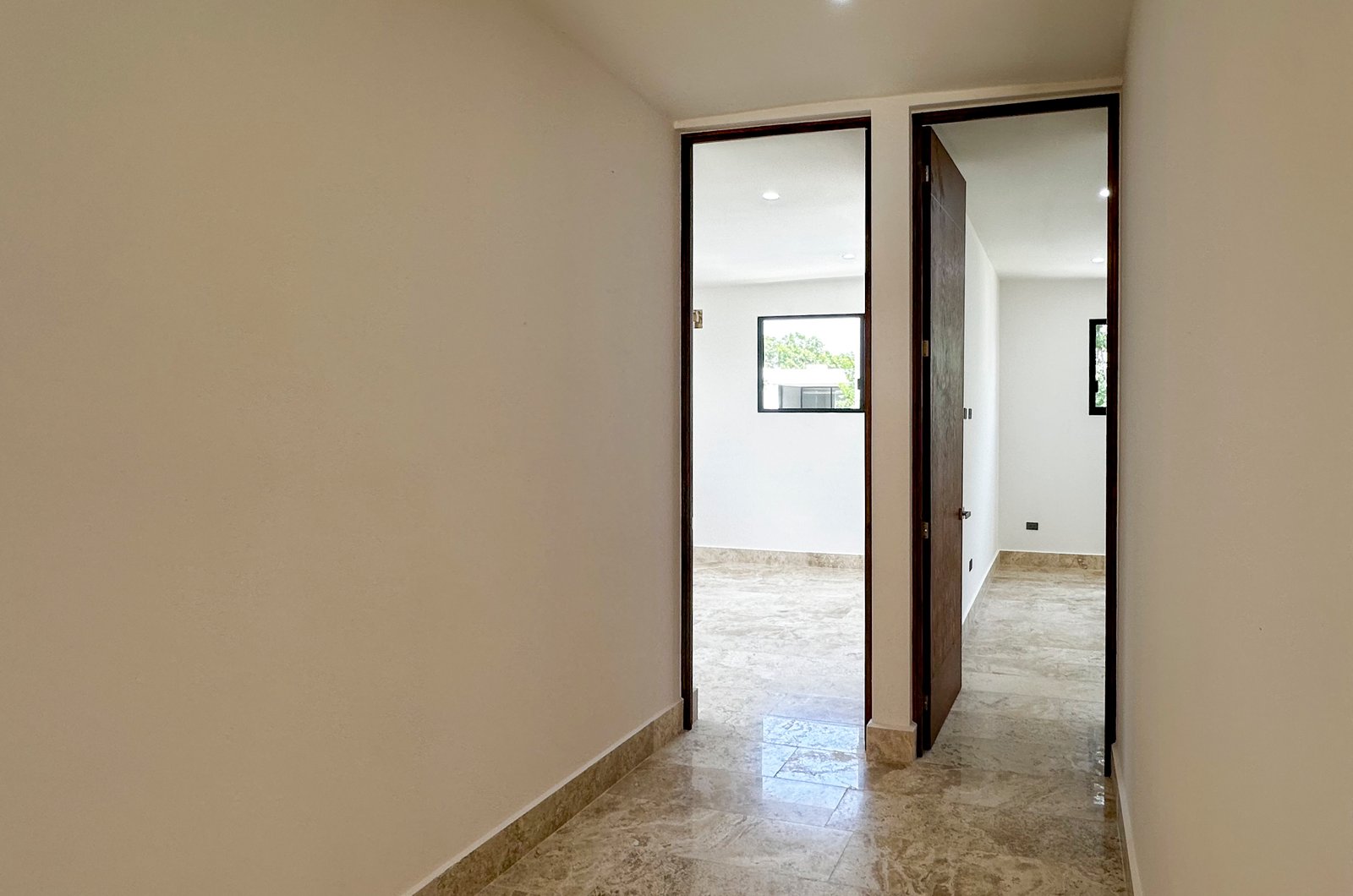 2013-54455-Casa-en-venta-en-privada-Nuukul-Temozon-Norte-con-electrodomesticos-incluidos_(23).jpg