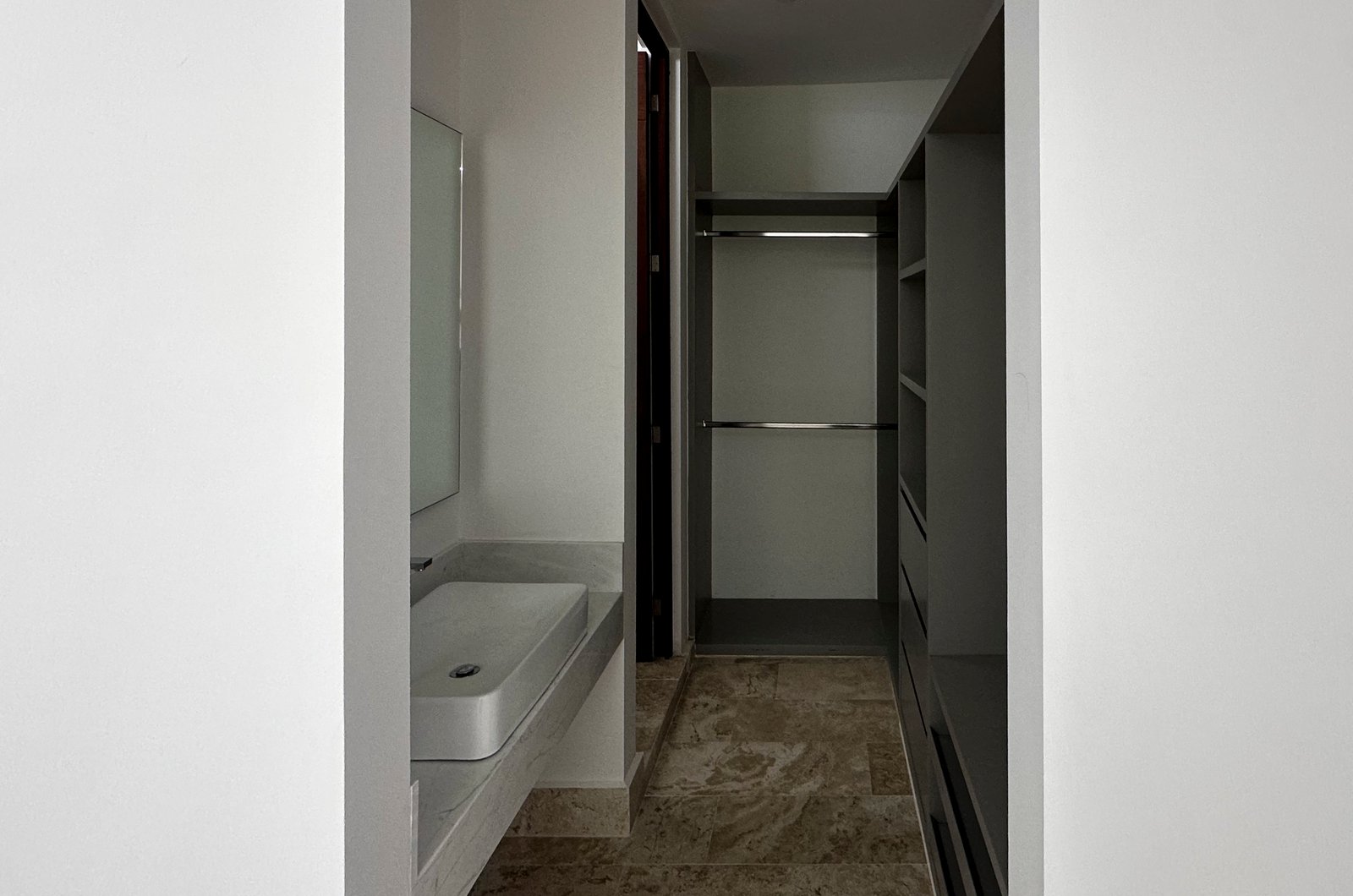 2013-54457-Casa-en-venta-en-privada-Nuukul-Temozon-Norte-con-electrodomesticos-incluidos_(25).jpg