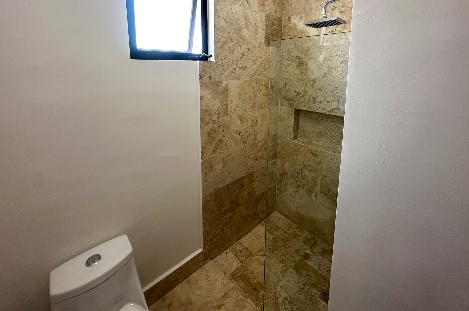 2013-54461-Casa-en-venta-en-privada-Nuukul-Temozon-Norte-con-electrodomesticos-incluidos_(29).jpg