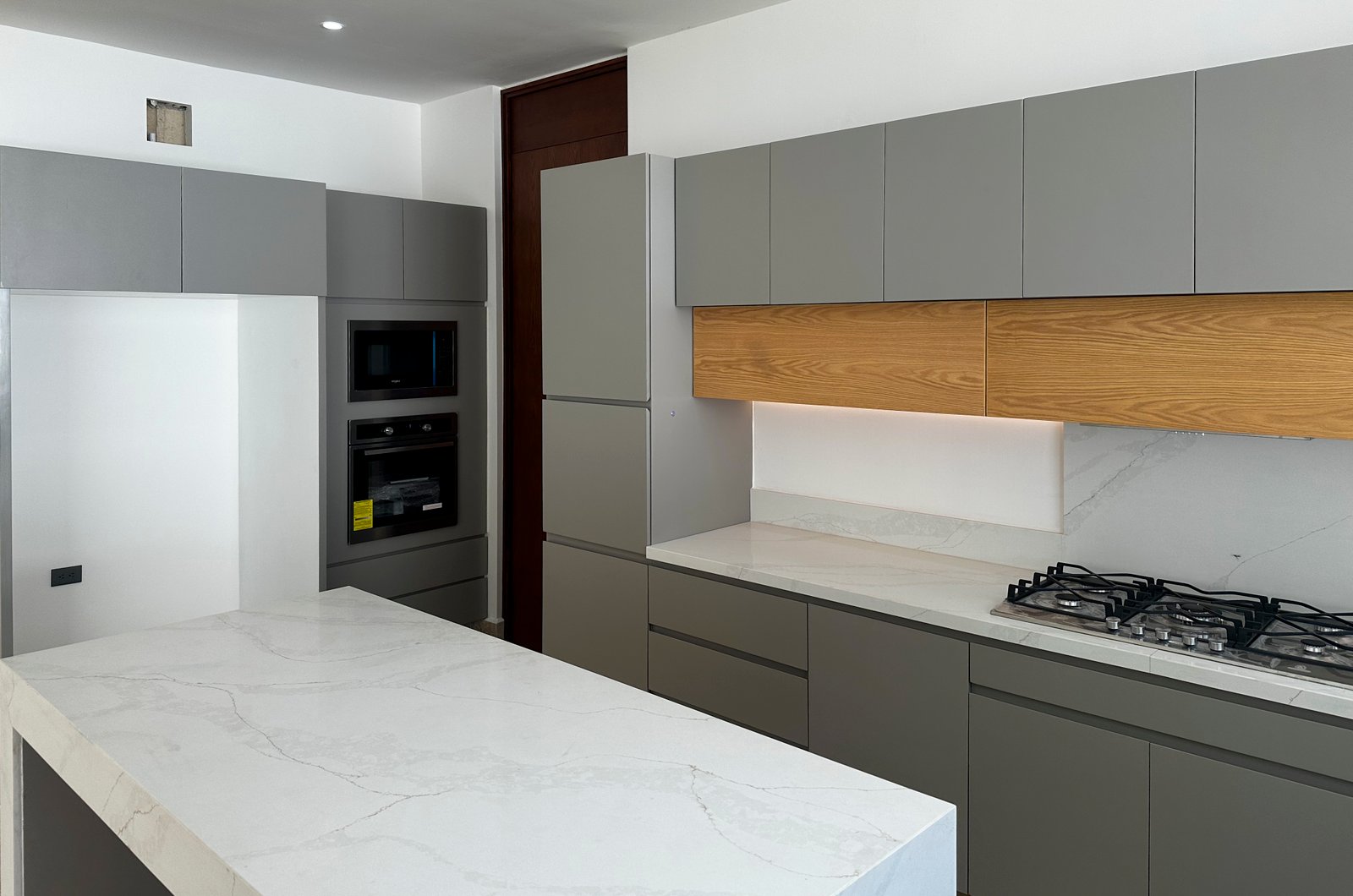 2013-54471-Casa-en-venta-en-privada-Nuukul-Temozon-Norte-con-electrodomesticos-incluidos_(40).jpg