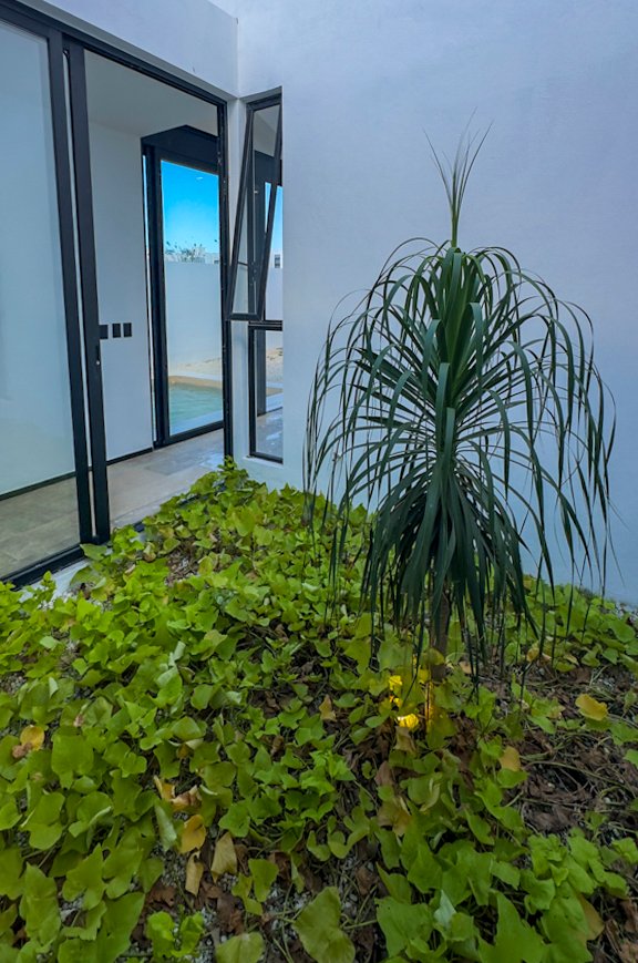 2027-55104-Casa-en-venta-en-Conkal-Merida-de-una-planta-con-3-habitaciones-y-alberca_(19).jpg