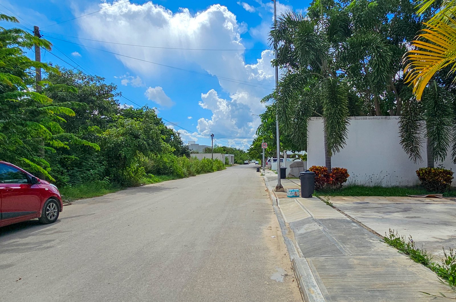 2028-54828-Casa-en-Venta-Dzityá-Mérida-con-super-Cocina-Jardín-y-Alberca_(4).jpg