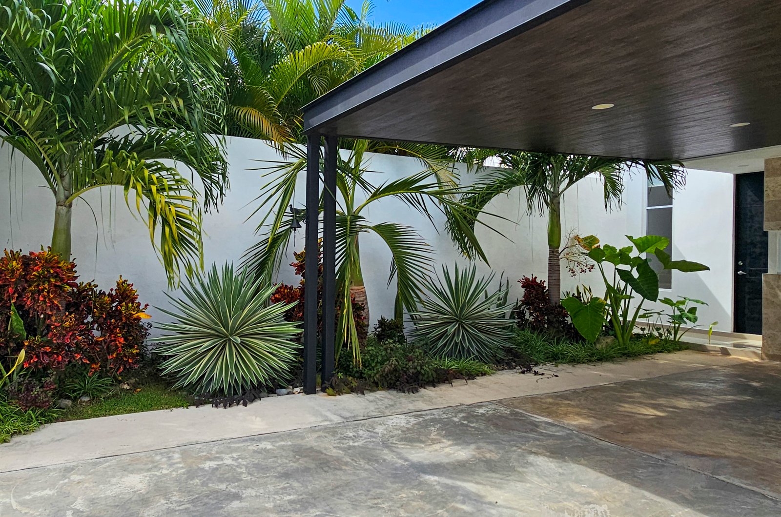 2028-54830-Casa-en-Venta-Dzityá-Mérida-con-super-Cocina-Jardín-y-Alberca_(5).jpg