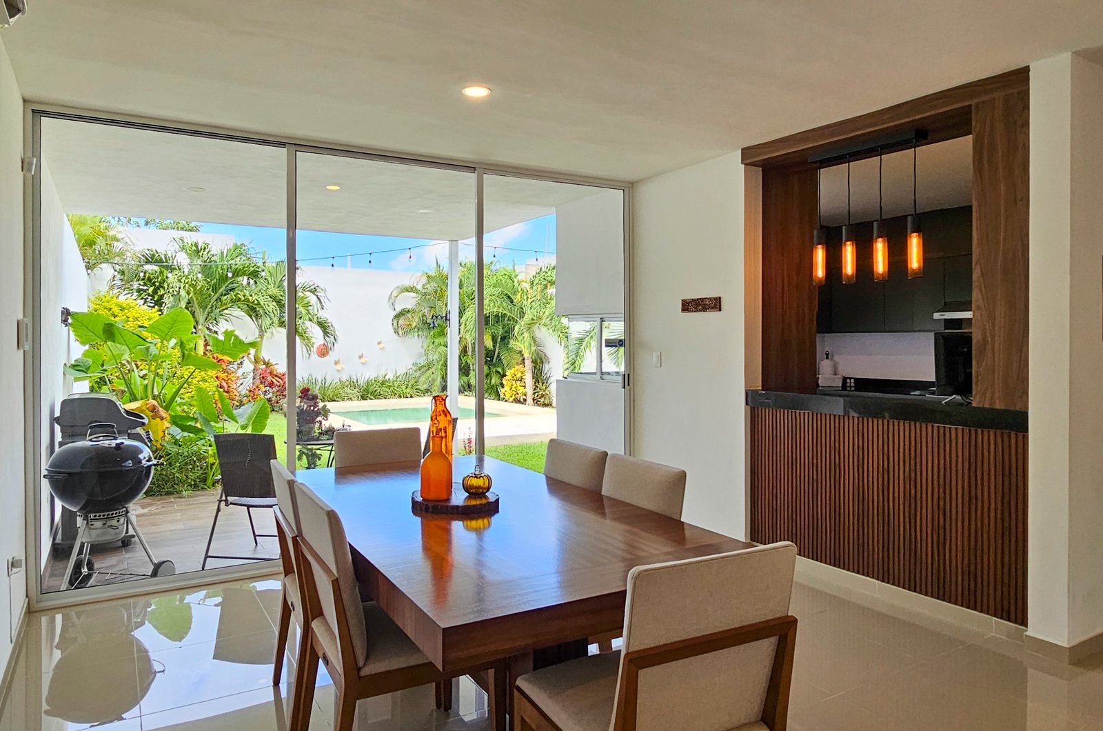 2028-54838-Casa-en-Venta-Dzityá-Mérida-con-super-Cocina-Jardín-y-Alberca_(14).jpg