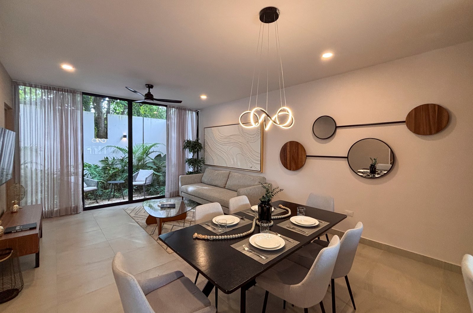 2029-54784-Casa_estilo-Townhouse-en-venta-en-cholul-al-norte-de-Merida-THULA-CITY-HOME__(3).jpg
