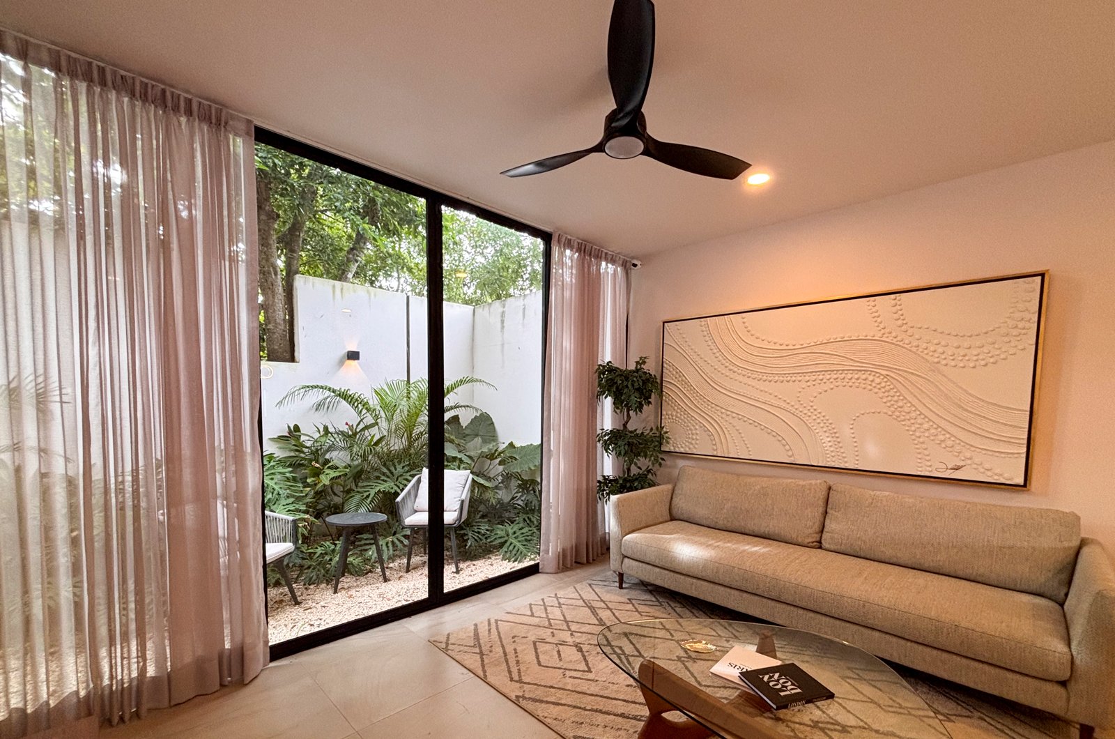 2029-54786-Casa_estilo-Townhouse-en-venta-en-cholul-al-norte-de-Merida-THULA-CITY-HOME__(6).jpg