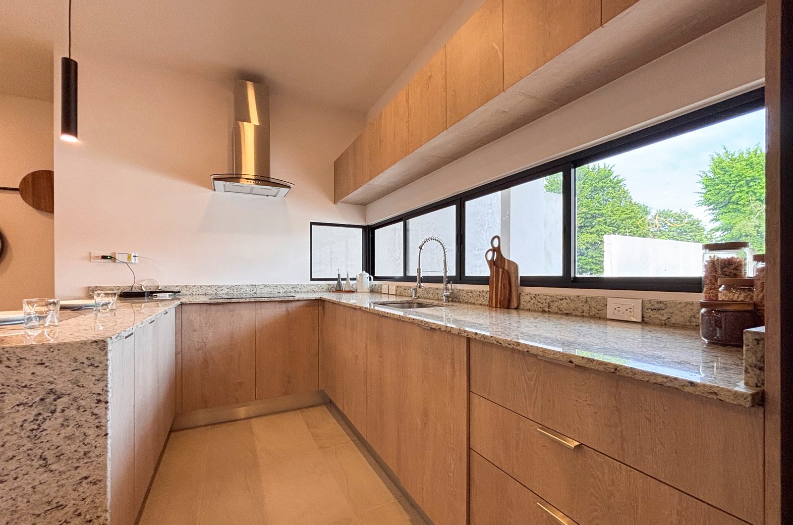 2029-54794-Casa_estilo-Townhouse-en-venta-en-cholul-al-norte-de-Merida-THULA-CITY-HOME__(13).jpg