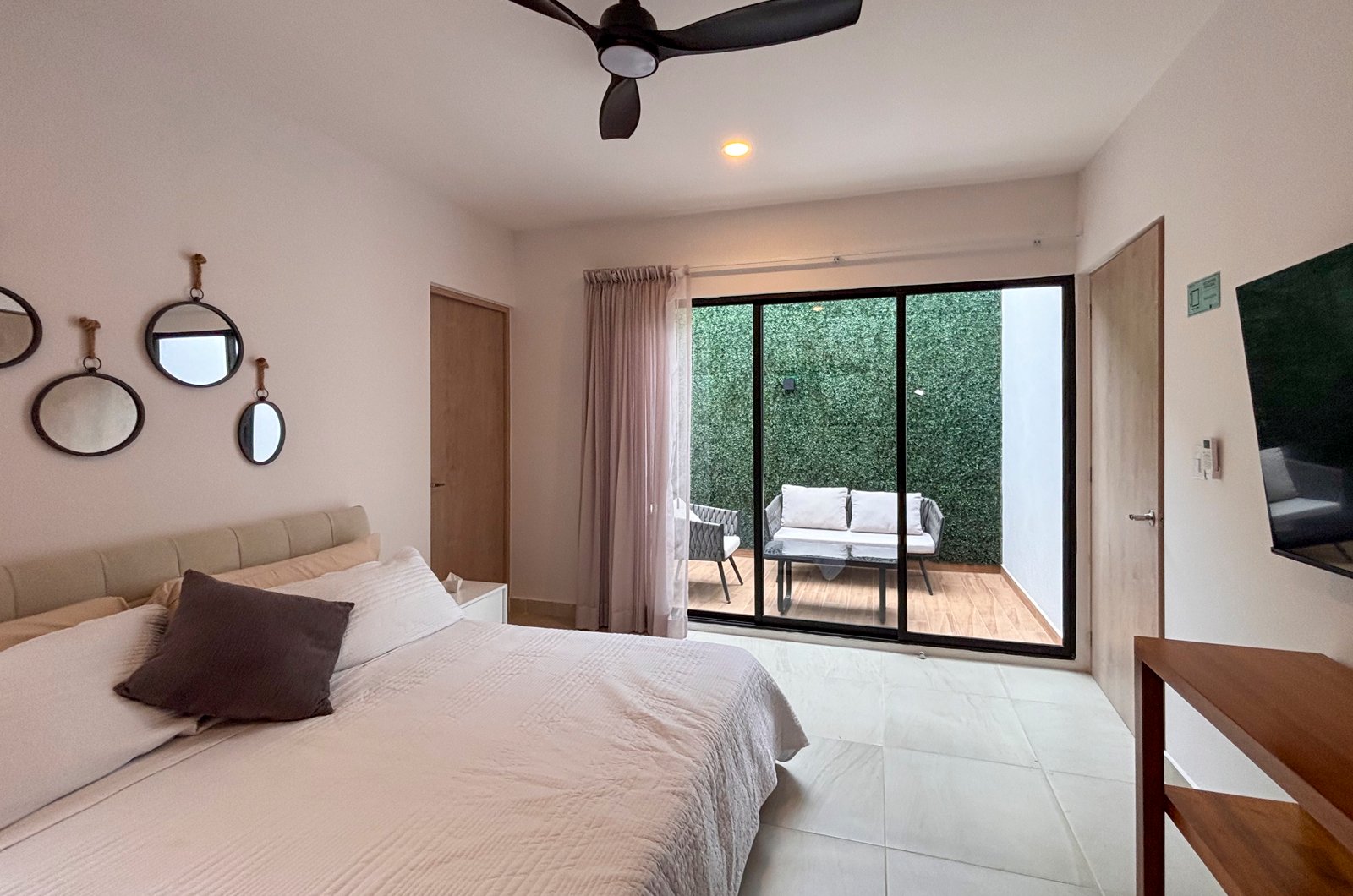 2029-54801-Casa_estilo-Townhouse-en-venta-en-cholul-al-norte-de-Merida-THULA-CITY-HOME__(20).jpg