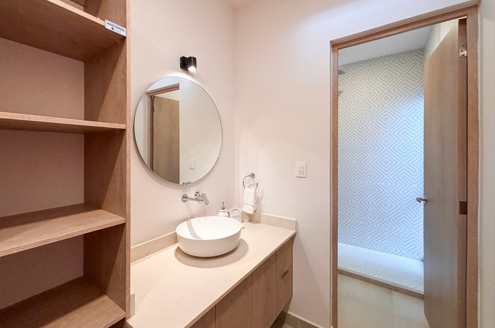 2029-54804-Casa_estilo-Townhouse-en-venta-en-cholul-al-norte-de-Merida-THULA-CITY-HOME__(23).jpg