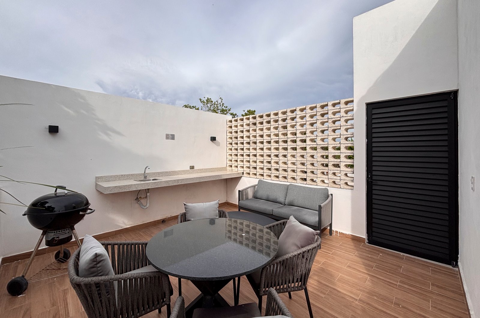 2029-54815-Casa_estilo-Townhouse-en-venta-en-cholul-al-norte-de-Merida-THULA-CITY-HOME__(34).jpg