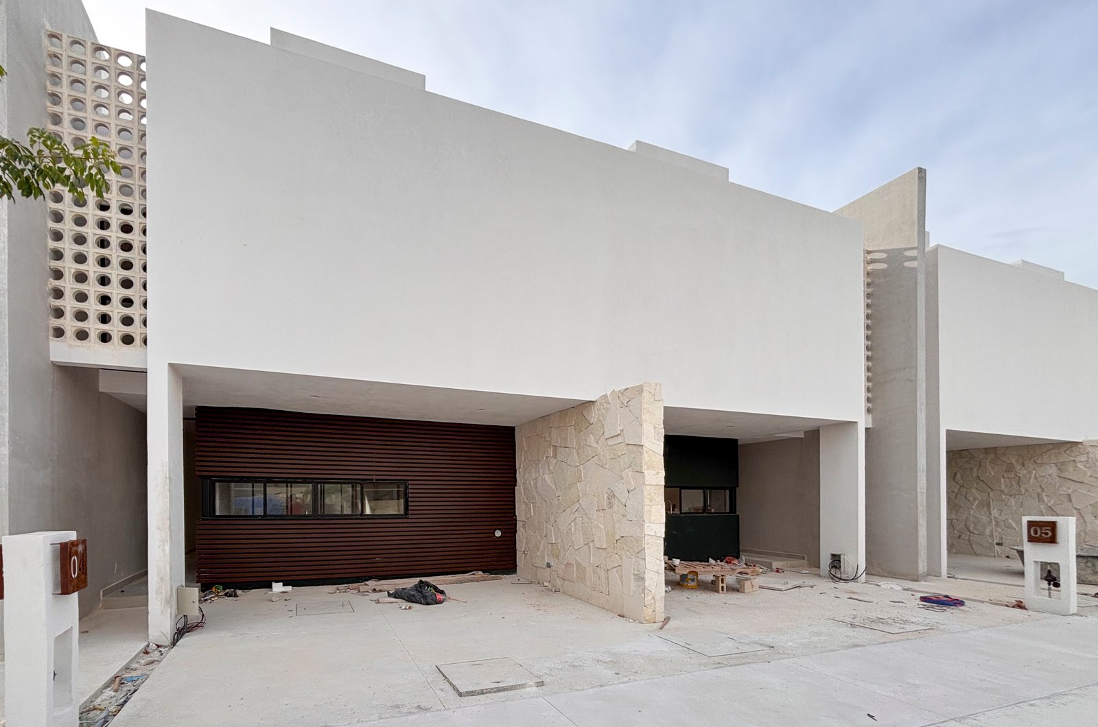 2029-54817-Casa_estilo-Townhouse-en-venta-en-cholul-al-norte-de-Merida-THULA-CITY-HOME__(36).jpg