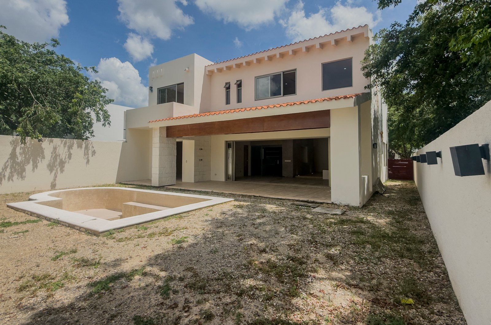 2034-55156-_Casa-en-venta-ubicada-en-Cholul-de-4-habitaciones-alberca-en-privada_(19).jpg