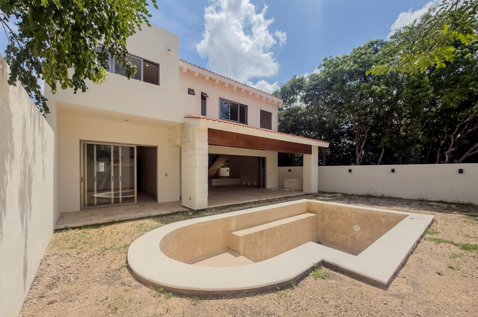 2034-55158-_Casa-en-venta-ubicada-en-Cholul-de-4-habitaciones-alberca-en-privada_(21).jpg