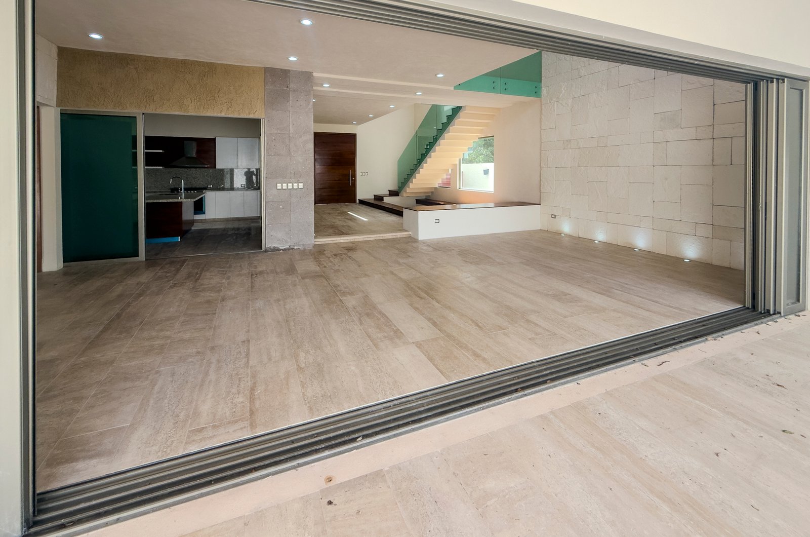 2034-55161-_Casa-en-venta-ubicada-en-Cholul-de-4-habitaciones-alberca-en-privada_(24).jpg