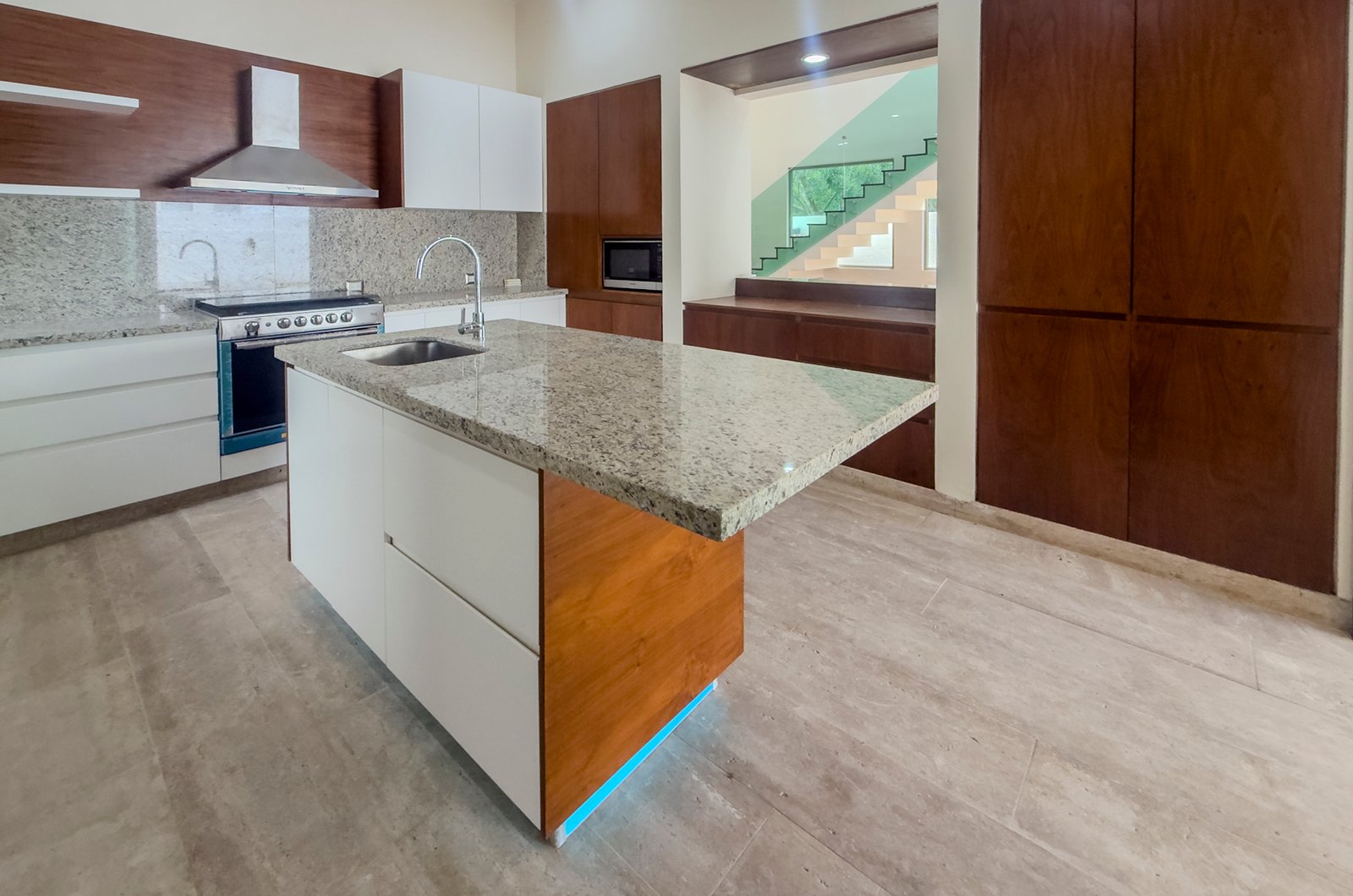 2034-55170-_Casa-en-venta-ubicada-en-Cholul-de-4-habitaciones-alberca-en-privada_(33).jpg