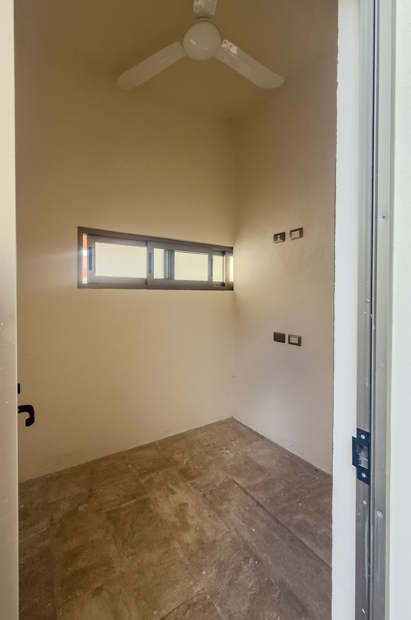 2034-55178-_Casa-en-venta-ubicada-en-Cholul-de-4-habitaciones-alberca-en-privada_(41).jpg