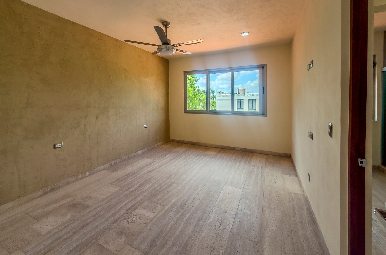 2034-55193-_Casa-en-venta-ubicada-en-Cholul-de-4-habitaciones-alberca-en-privada_(56).jpg