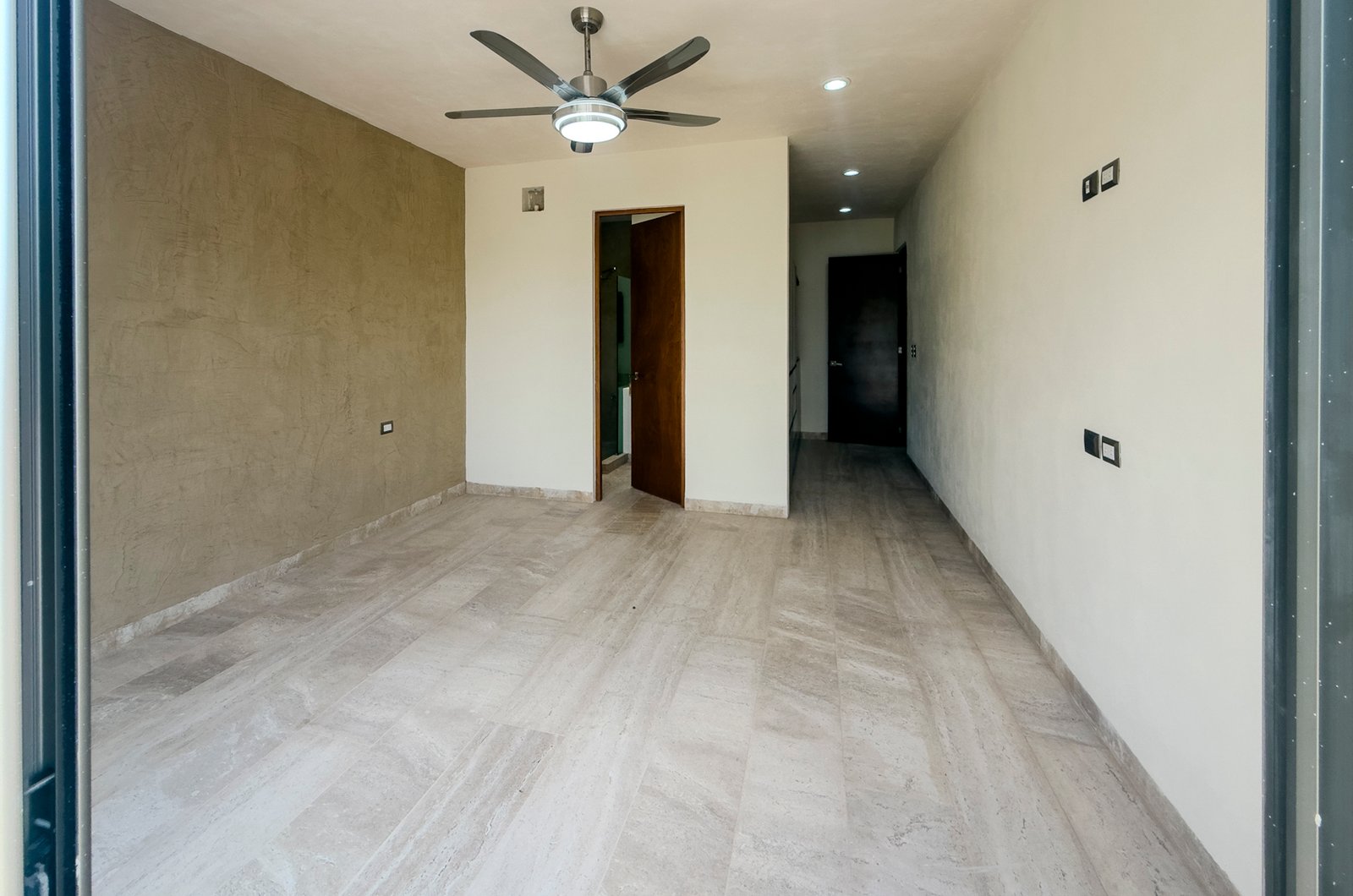 2034-55204-_Casa-en-venta-ubicada-en-Cholul-de-4-habitaciones-alberca-en-privada_(66).jpg