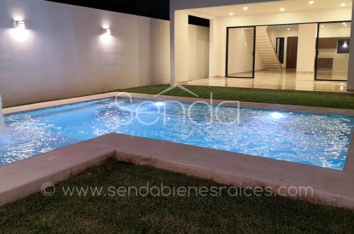 1388-39518-902-24120-21GM-26_-_Residencia_en_Venta_en_la_privada_Norte_Merida_lista_para_Estrenar-05.jpg