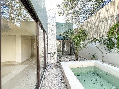 1468-47749--Casa-Tiki-Tiki-en-venta-de-una-planta-en-Cholul-Mérida-3-habitaciones-y-alberca_(109).jpg
